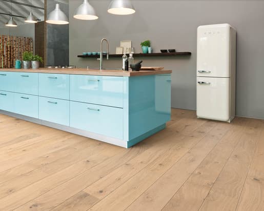 MPlus Aktiv 2027 F-Parkett 537548 LHD Eiche purow. Uni. str. nLP V2