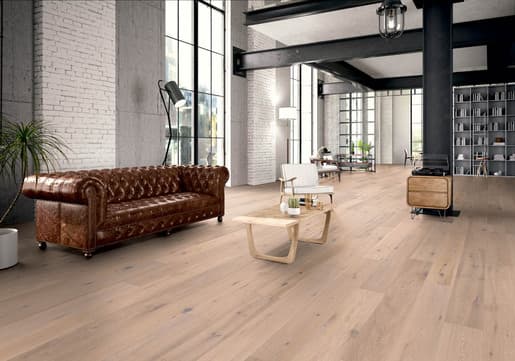 MPlus Markant 2026 LHD EI 35 V4 Eiche ast.handgeh.geö 1900x189x15